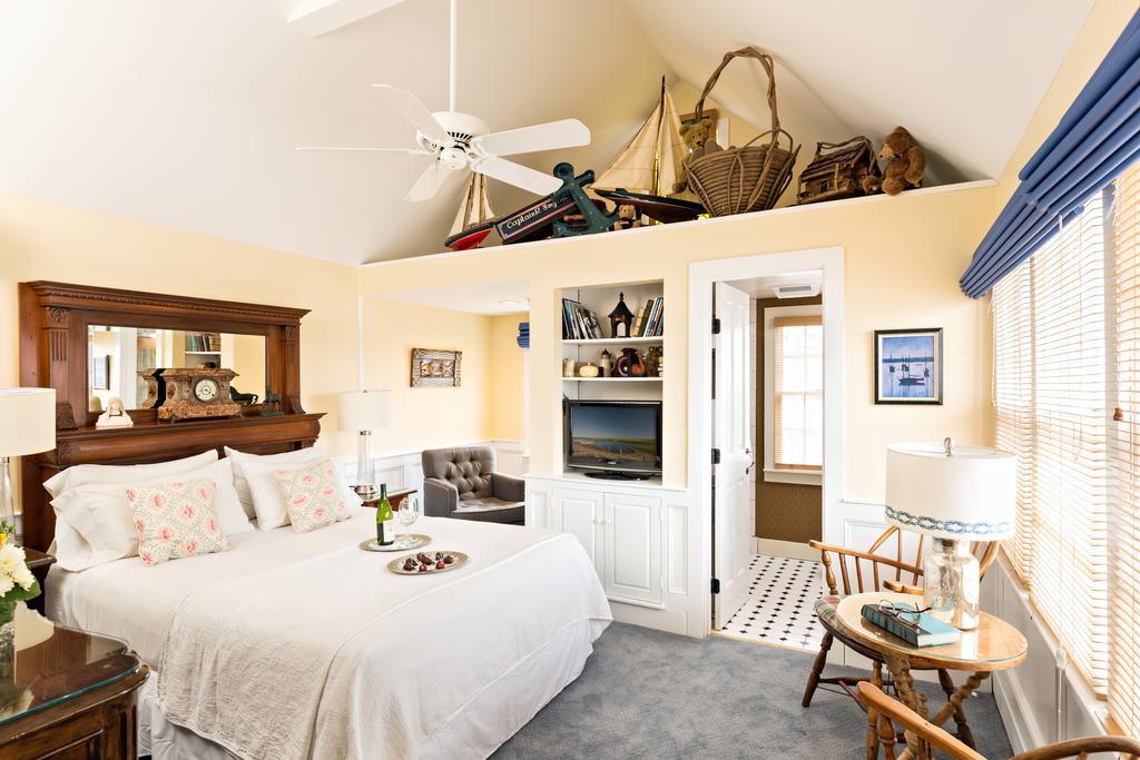 Brass Key Guesthouse Adults Only Провінстаун Екстер'єр фото