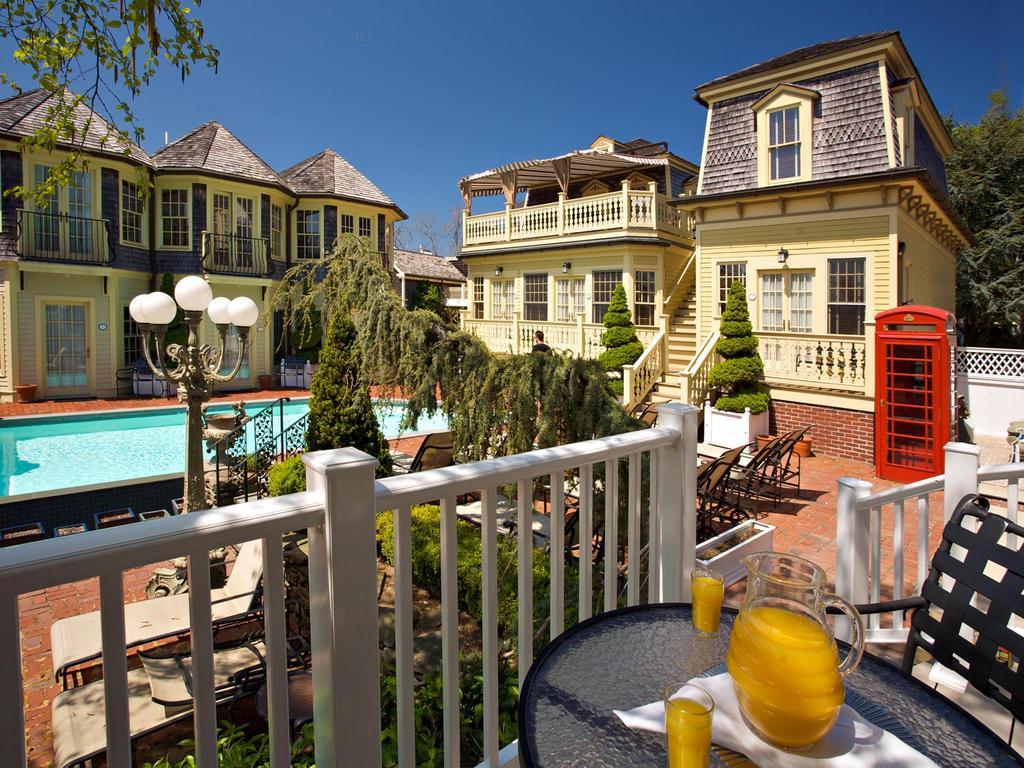 Brass Key Guesthouse Adults Only Провінстаун Екстер'єр фото