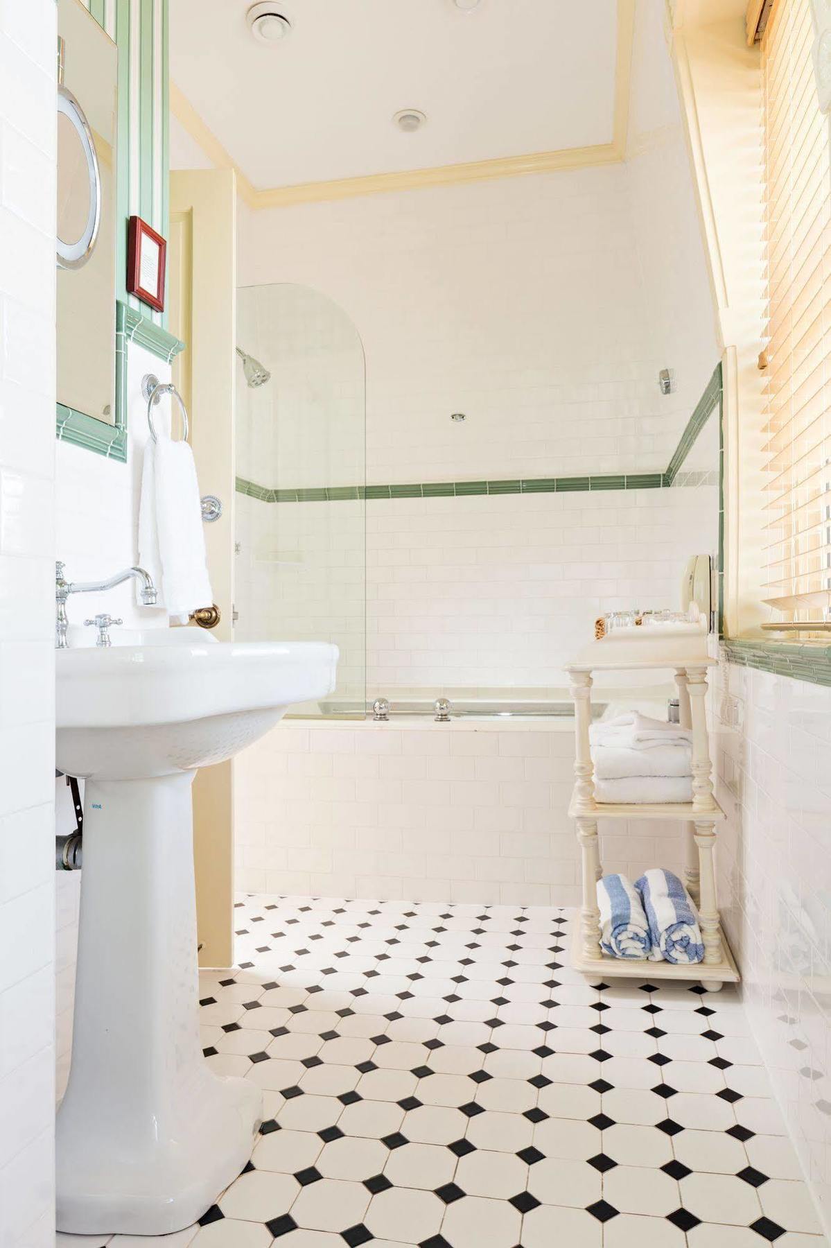 Brass Key Guesthouse Adults Only Провінстаун Екстер'єр фото