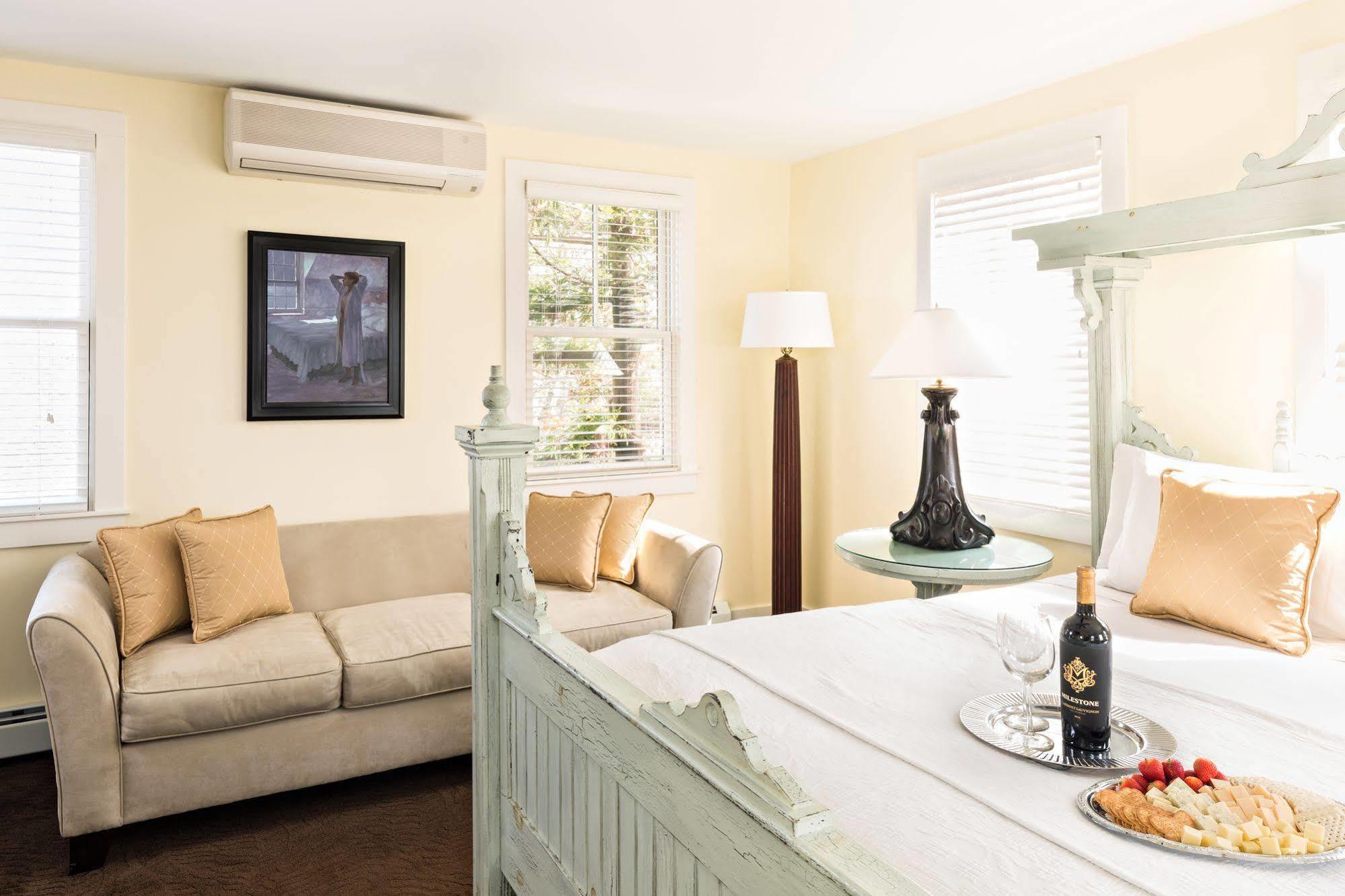 Brass Key Guesthouse Adults Only Провінстаун Екстер'єр фото