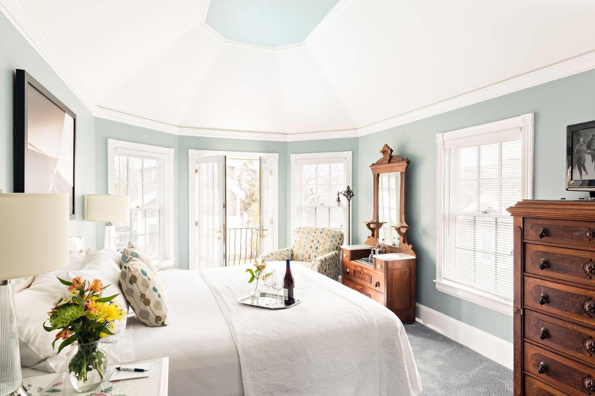 Brass Key Guesthouse Adults Only Провінстаун Екстер'єр фото